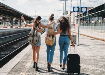 Bonus vacanze 2023, pubblicati i bandi Inps per gli studenti: come funziona e come fare domanda