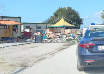 Giugliano, controlli e sequestri dei carabinieri nel campo rom