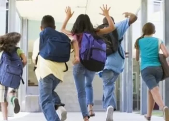 Scuola, le date di inizio e di fine delle festività pasquali 2023: elenco regione per regione