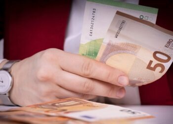 Aumento in busta paga a marzo 2023, grazie a bonus e aumenti