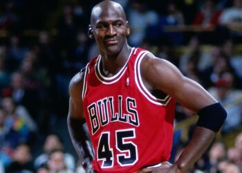 Battute all’asta scarpe di Michael Jordan: prezzo più alto della storia mai pagato per un paio di sneaker