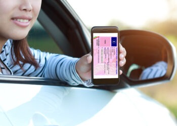 Rivoluzione digitale in arrivo: patente, tessera sanitaria e tessera elettorale saranno sull’App IO
