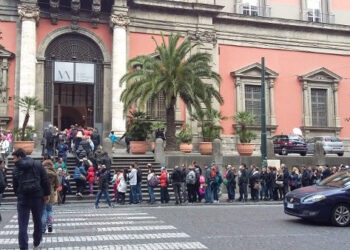 Pasqua, tutti pazzi per Napoli, è boom di turisti: musei e mostre presi d’assalto