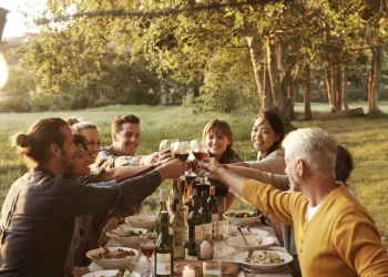 Cibo, quasi un italiano su due lo usa per relazionarsi con i propri cari