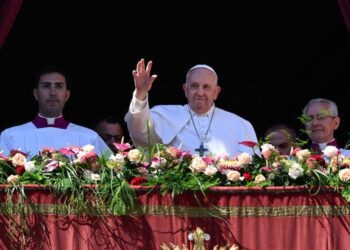 Pasqua, messa del Papa a San Pietro: per la benedizione Urbi et Orbi presenti circa 100mila i fedeli