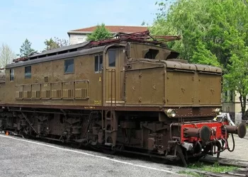 Arriva il Reggia Express, il treno storico con cui è possibile raggiungere da Napoli, Caserta e la sua Reggia