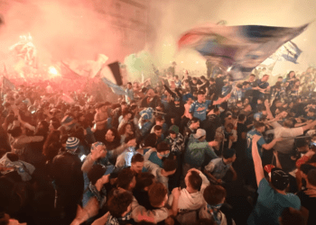 Il Napoli è campione d’Italia: esplode la festa dei tifosi