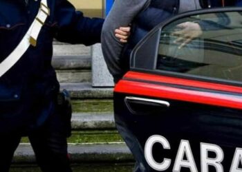 Nonna 83enne di Lusciano smaschera truffa del finto nipote e fa arrestare 24enne