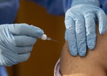 Vaccino contro l’influenza, verso addio a richiamo annuale: partono i test su 50 volontari