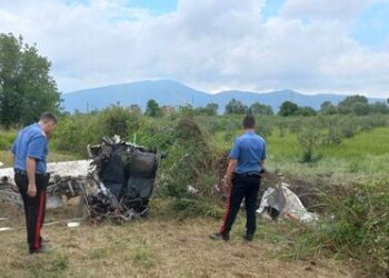 Nel Casertano, un aereo precipita in un canalone: morte le due persone a bordo