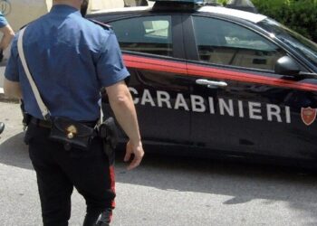 Bacoli, si masturba davanti agli occhi atterriti di un bimbo e della sua mamma: arrestato 53enne
