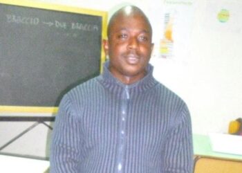 Pomigliano, clochard ammazzato di botte, fermati due 16enni: omicidio aggravato da futili motivi e crudeltà