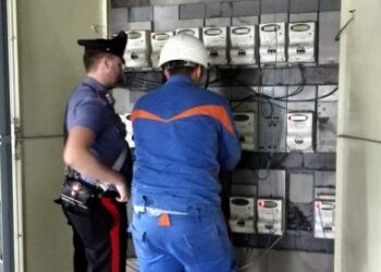 Energia elettrica, scoperti allacci abusivi in 17 abitazioni: danno stimato in 200mila euro