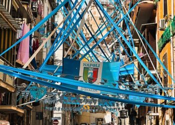 Napoli, dopo la festa scudetto, da lunedì via alla rimozione degli striscioni dalle strade