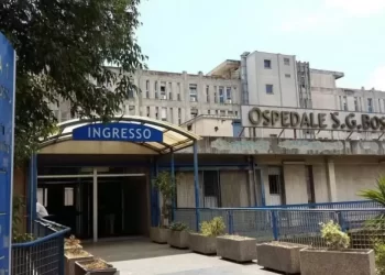 Cade da un’impalcatura, operaio di 64 anni di Gricignano di Aversa ricoverato in rianimazione