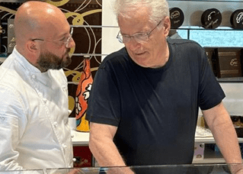 Il celebre pasticcere Iginio Massari ha elogiato il Roccobabà, dolce simbolo di Casal di Principe