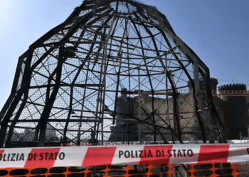 Napoli, rogo della Venere degli Stracci: fermato il presunto autore, un clochard di 32 anni