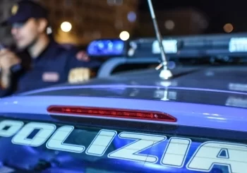 Spaccio a Ponticelli: 37enne sorpresa a cedere droga in strada, arrestata (Foto)