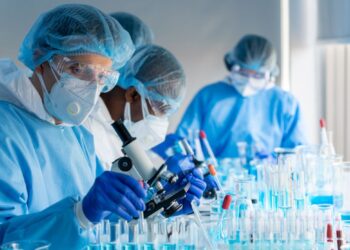 Cancro, innovativa scoperta, creati batteri in grado di rilevare il Dna delle cellule tumorali