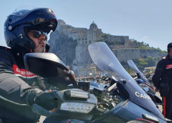 Procida, ennesima truffa a danno di anziani sventata: in manette 18enne di Secondigliano