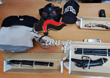 Napoli, quartiere Pianura, porto e detenzione di armi clandestine: arrestato 35enne