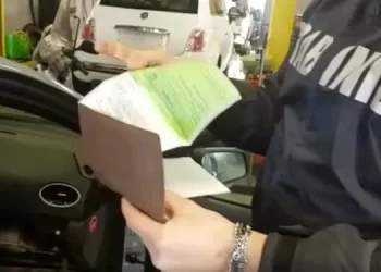Truffe alle assicurazioni simulando falsi incidenti stradali: coinvolti medici e avvocati: 35 indagati (Video)