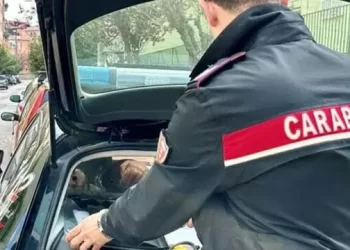 Grumo Nevano, alimenta i propri centri dentistici rubando energia elettrica ma viene scoperto e arrestato