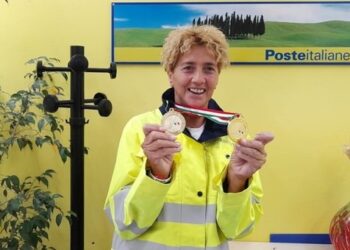 Successi continui per la postina-atleta del casertano: Patrizia Aletta trionfa agli Europei Master Indoor