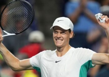 Tennis, Jannik Sinner vince il torneo Atp 500 di Pechino: battuto in finale il russo Medvedev