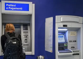 Servizio Bancomat, prelievi anche presso farmacie e supermercati