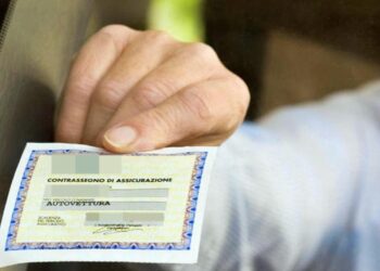 Aumenti sorprendenti e ingiustificati per l’assicurazione Rc auto: proteste di Assoutenti e Codacons