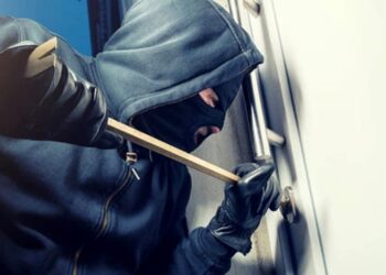 Emergenza furti, il Natale non ferma i ladri: colpi messi a segno a Lusciano e San Marcellino