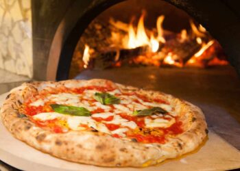 Oggi si celebra il World Pizza Day, la giornata dedicata a uno dei cibi più apprezzati al mondo