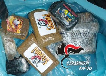 Pozzuoli, controlli a tappeto, sequestrati oltre 3 chili di droga e 2 pistole: in manette 29enne di Giugliano