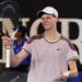 Tennis, Australian Open, Jannik Sinner vola ai quarti di finale con una vittoria su Khachanov per 3-0