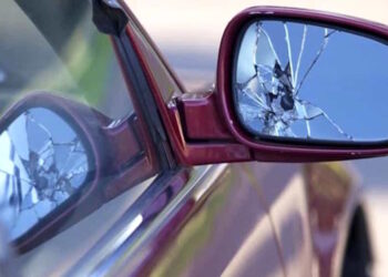 Truffa dello specchietto, la vittima non “abbocca” e chiama il 112: tre arresti dopo rocambolesco inseguimento