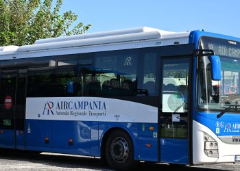 Castel Volturno, bus Air Campania, un uomo senza biglietto minaccia autista e passeggeri con una lama