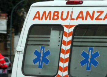 Varcaturo, operatori di un’ambulanza del 118 aggrediti: botte e minacce mentre prestavano soccorso