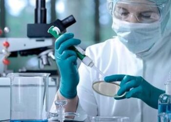 Tumore al seno, scoperta proteina che può prevenirlo: uccide le cellule malate