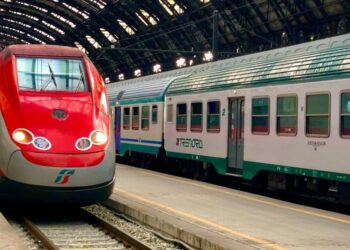 Trenitalia avverte. “Attenti alla promozione su WhatsApp: è un fake”