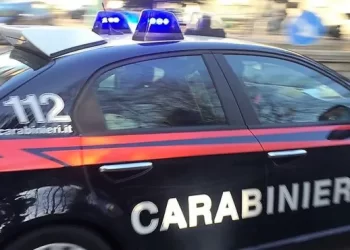 Castel Volturno, rubo mattonella dell’800 dalla Reggia di Caserta: a casa cimeli del British Museum di Londra