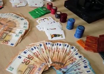 Villaricca, scoperta una bisca clandestina in un locale che una volta era un bar: denunciati in 7