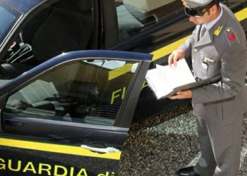 Camorra, le mani del clan dei Casalesi in una azienda di rifiuti, riciclati milioni di euro: 8 arresti, i nomi