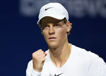 Tennis, Jannik Sinner torna in campo a Rotterdam: incontrerà l’olandese Van De Zandschulp