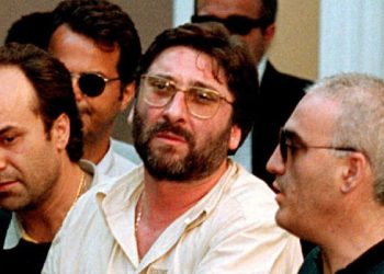 Francesco Schiavone, boss dei Casalesi noto come “Sandokan”, si pente e collabora con la giustizia