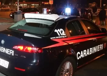 Caivano, in auto con pistola e droga: in manette 2 sorelle e un 28enne di Santa Maria Capua Vetere e San Prisco