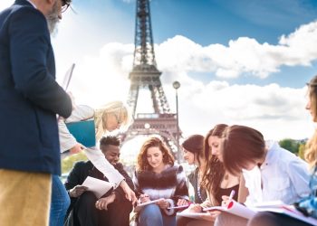 Riapre il bonus gite scolastiche, dal 27 marzo 2024 si potrà richiedere il contributo: cosa sapere