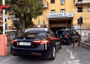Aversa, in manette ladro seriale: ‘Specializzato’ in scippi e furti in auto parcheggiate (Video)
