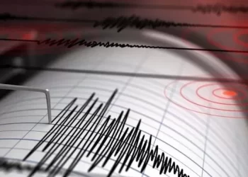 Terremoto nei Campi Flegrei, scossa di magnitudo 3.4: avvertita anche a Napoli, tanto spavento tra i residenti