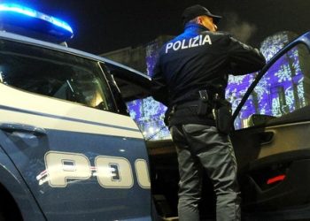 Nuovo agguato a Ponticelli: 52enne colpito da due proiettili mentre passeggiava con la moglie